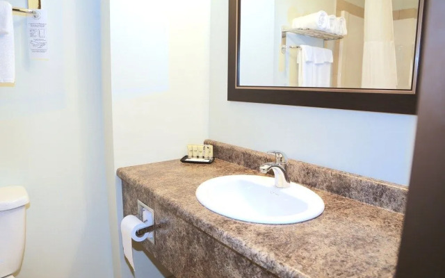 Prairie Moon Inn & Suites Macklin