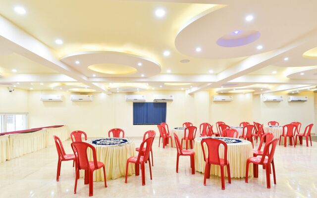 Treebo King'S Court Chandrasekharpur