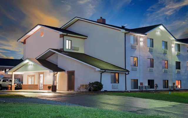 Super 8 By Wyndham Martinsburg