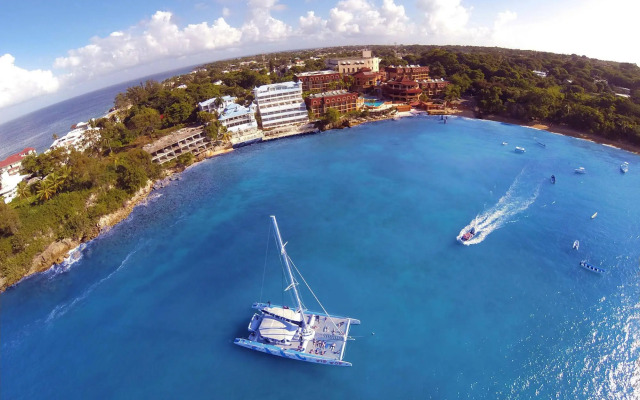Exxtraordinary Resort - Bellamar