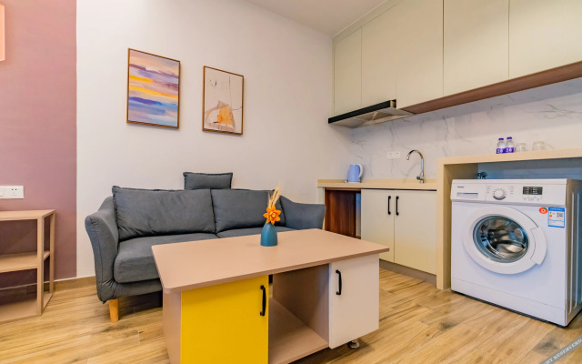 Changfeng Future Apartment Hotel
