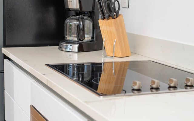 Menesse 32 102 by Mikitito Rentals