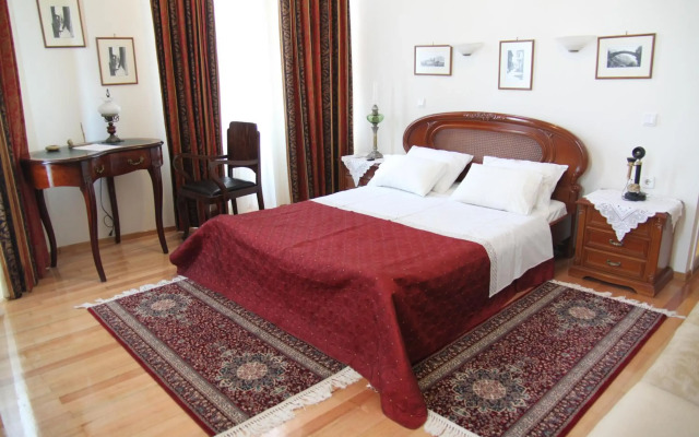 Hotel Panellinion