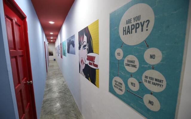 ZEN Rooms Noisy Room