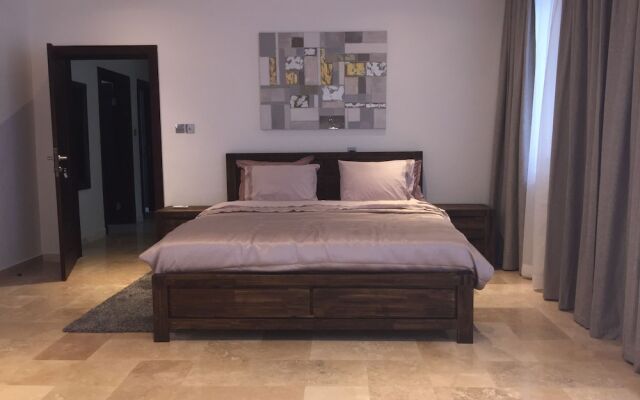 Euneva Court Townhouses - Bentley Place