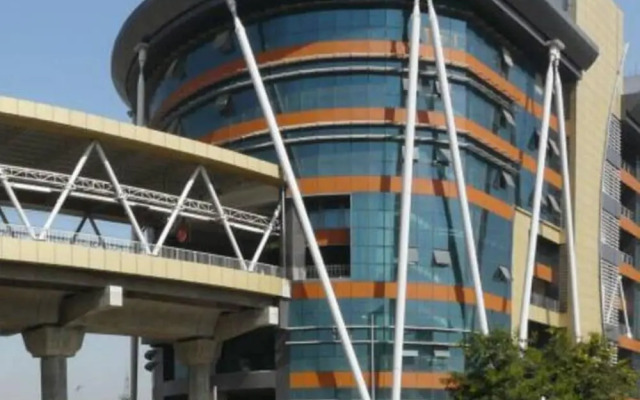 Peaceful City Paradise w King Bed Tub