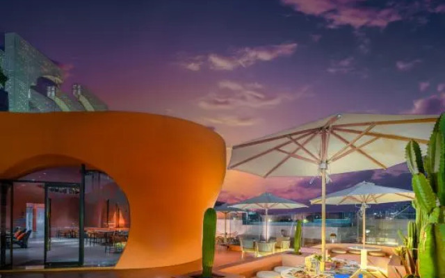 Dali Joy Luck Hillside Resort Hotel