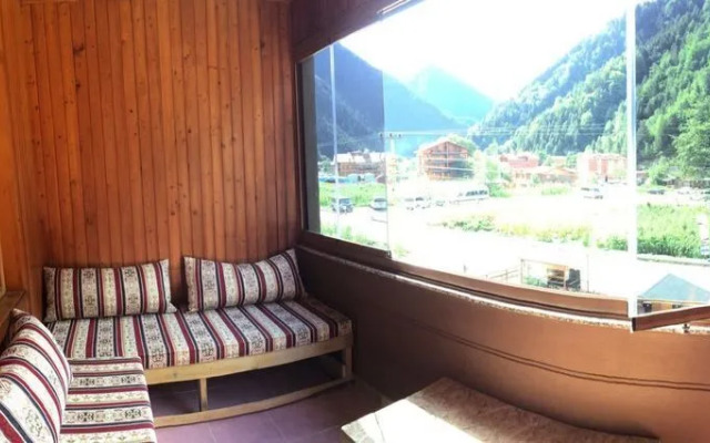 Minaz Motel