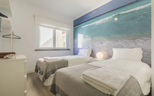 Cozy Seaview Apartment