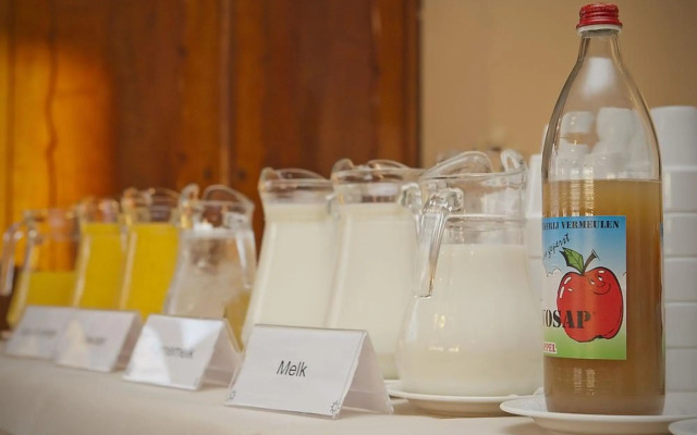 Hotel, Sportsbar & Brasserie Dorhout Mees