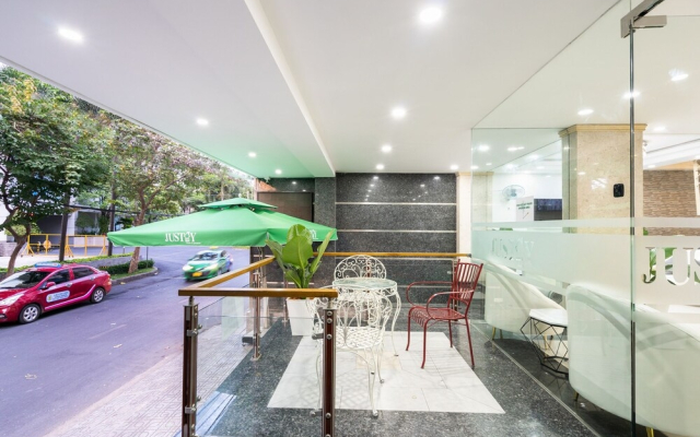 Justay Airport Hotel