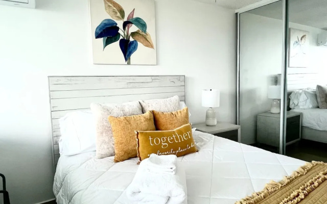 Stunning Marina Views Pool Kayak Island Tours