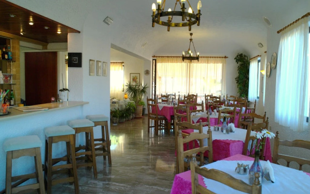 Altis Hotel