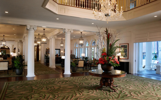 Moana Surfrider, A Westin Resort & Spa, Waikiki Beach - фото 2