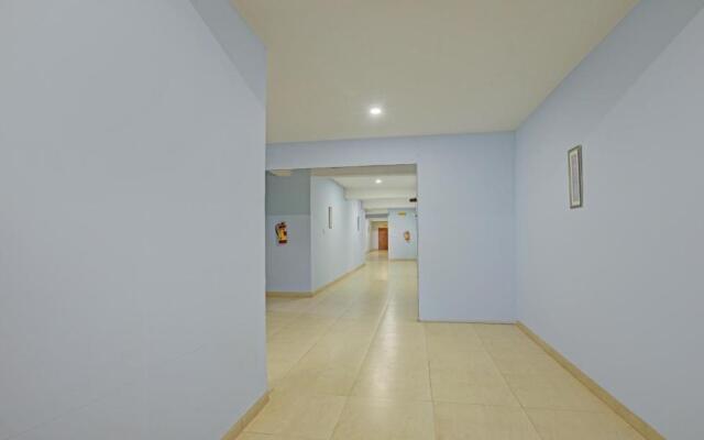 Itsy Hotels Sidhartha Residency