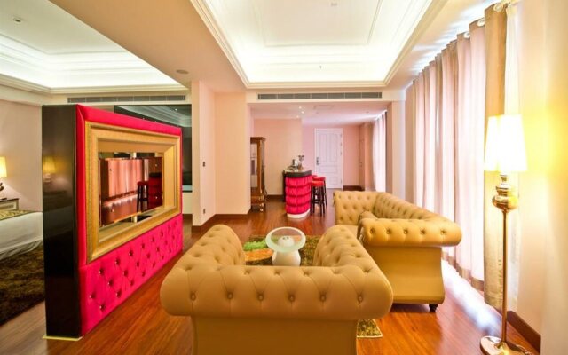 The Royal Pinnacle Hotel