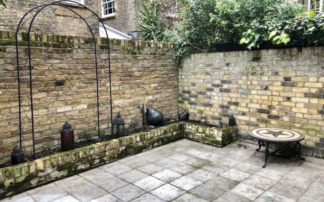 Claverton Street Apartment