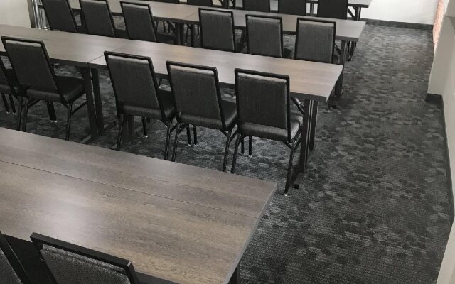 Country Inn & Suites by Radisson, Delta Park North Portland