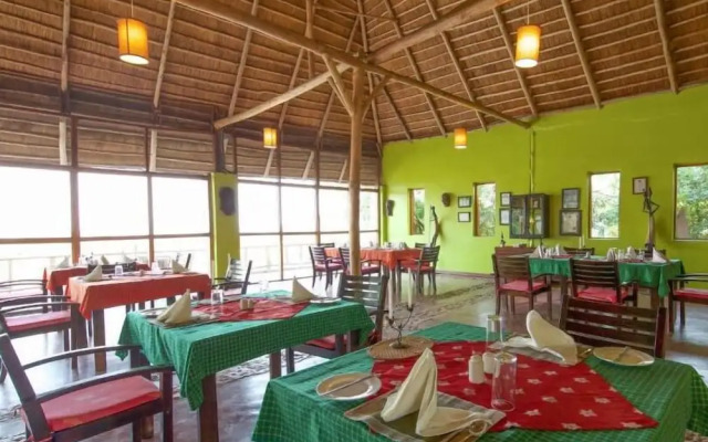 Ihamba Lakeside Safari Lodge