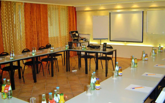 Atomis Hotel Düsseldorf City