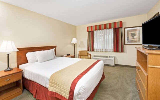 Baymont Inn & Suites Indianapolis