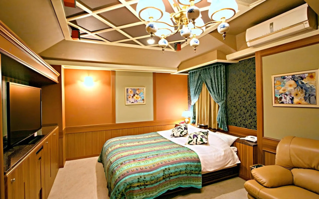 Sari Resort Kawanishi -Adults Only