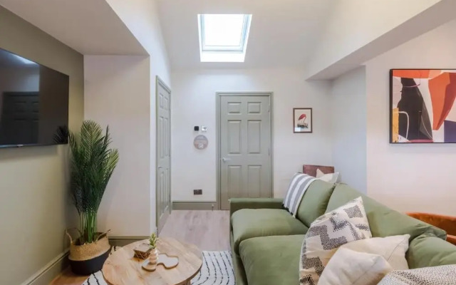 Your Apartment - Redland Place