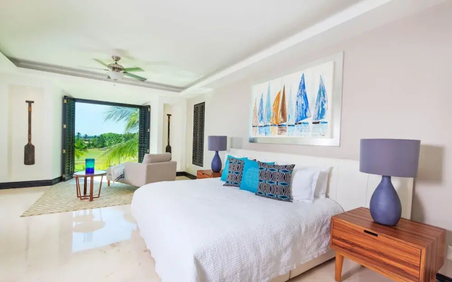 Amazing 4 Bedroom Condo