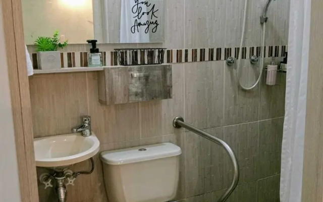 Tauro Black Suites