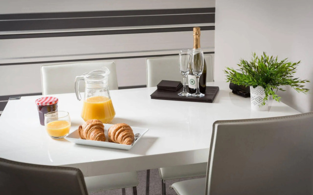 Reubens Court and City Apartments