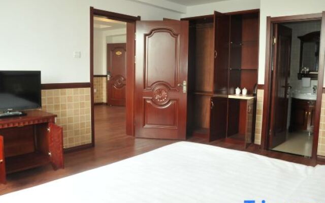 Dongshi Hotel (Changchun Jingyue)