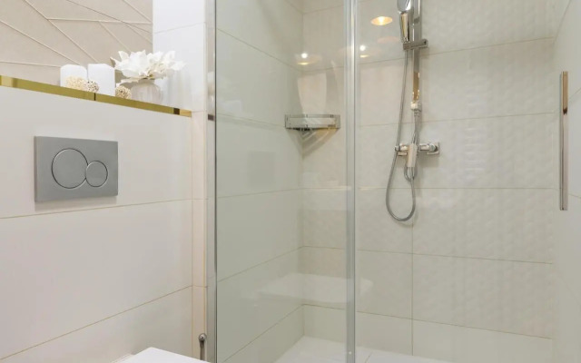 Royal Cafe Apartman