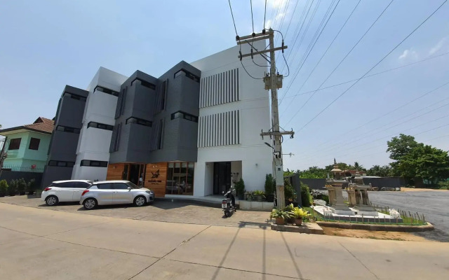 พรนับพันเพลส