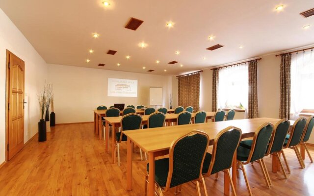 Hotel Stara Skola
