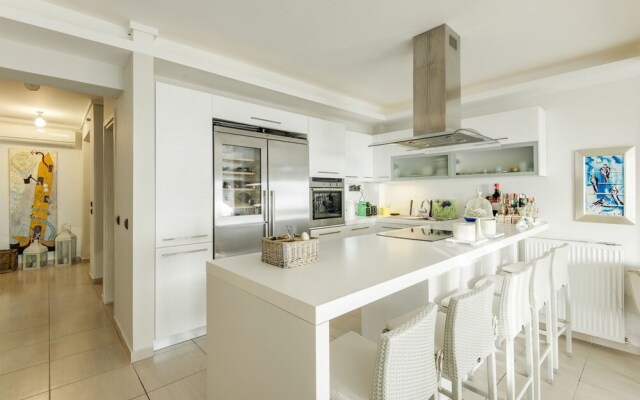 Gleize Amazing Sea View Villa