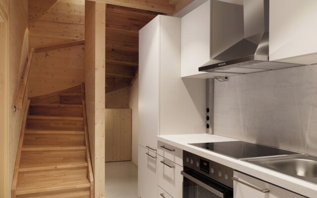 Mondholz - Urban Inn 24-7