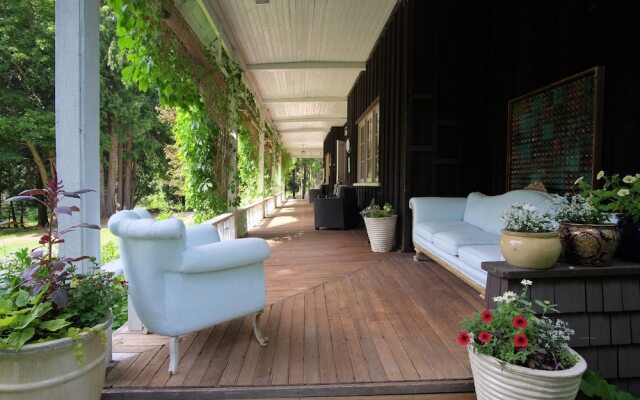 Wedgwood Manor and Glamping Retreat