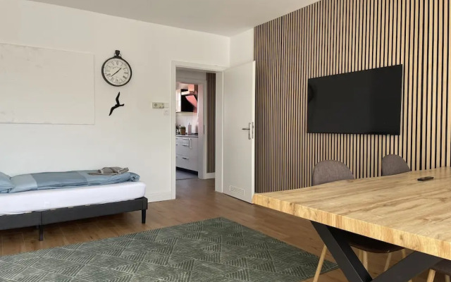 GREEN HILL Apartment