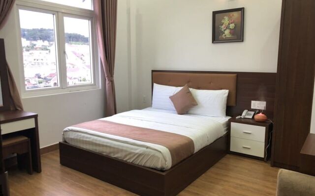 7S Hotel DTCentral near Catheral Dalat
