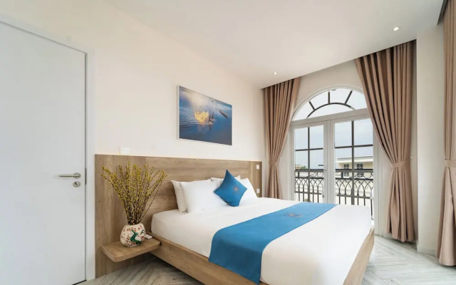 Novus Sol Hotel