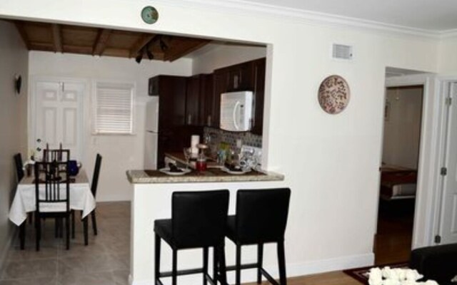 Two-bedroom Apartment at Villa Tunis