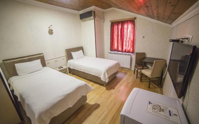 Hirmas Hotel