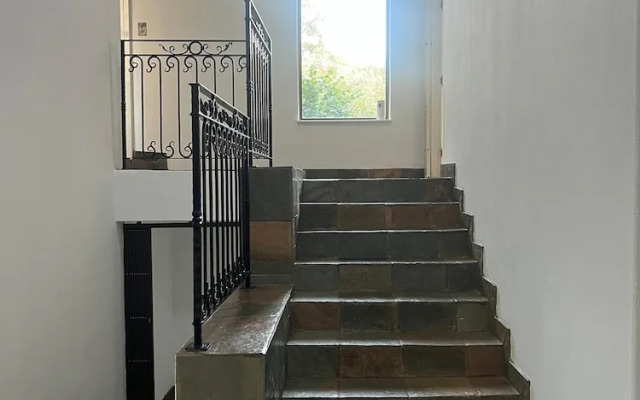 Bryanston Luxurious 4-Bed Villa