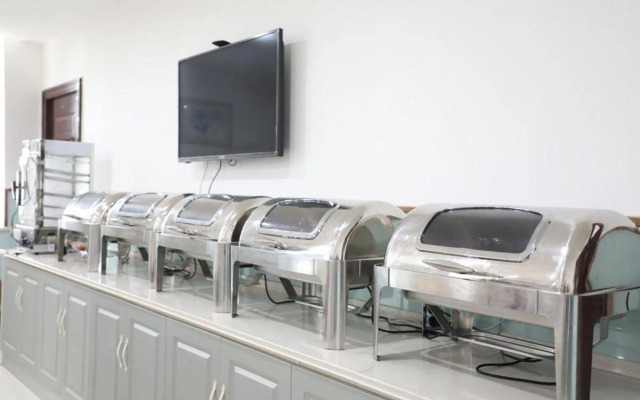 ELONG ruiyun Hotel (Yancheng International Exhibition Center)