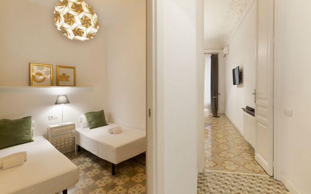 Fira Luxury Nextdoor