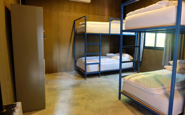 Nokhook House Trang - Hostel