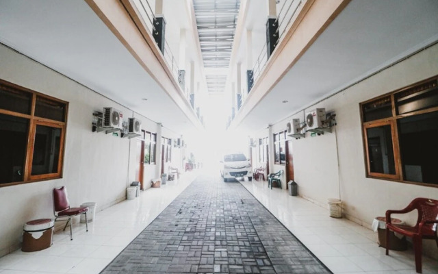 RedDoorz Plus @ Jalan Parangtritis 2