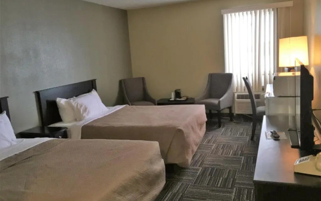 Sunlac Inn Devils Lake