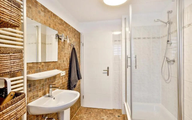 Apartmenthaus Tribseer Damm 6