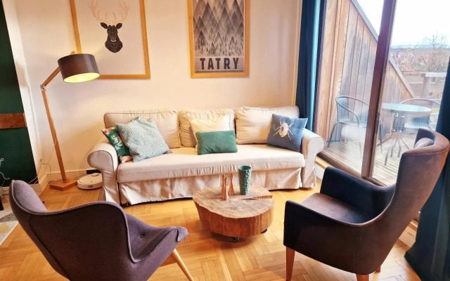 Apartament Wokół Stołu